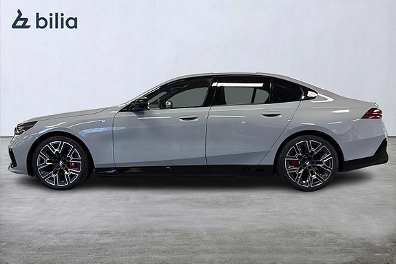 BMW i5 3 of 18