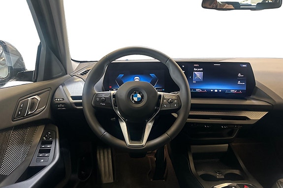BMW 120 9 of 19