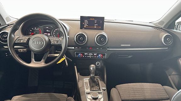 Audi A3 10 of 16