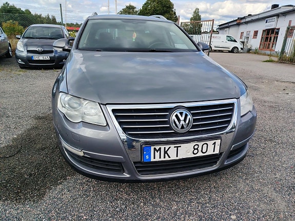 Volkswagen Passat 18 of 26