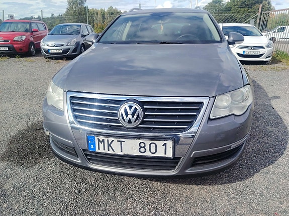 Volkswagen Passat 3 of 26