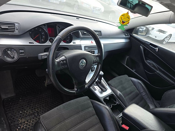 Volkswagen Passat 12 of 26