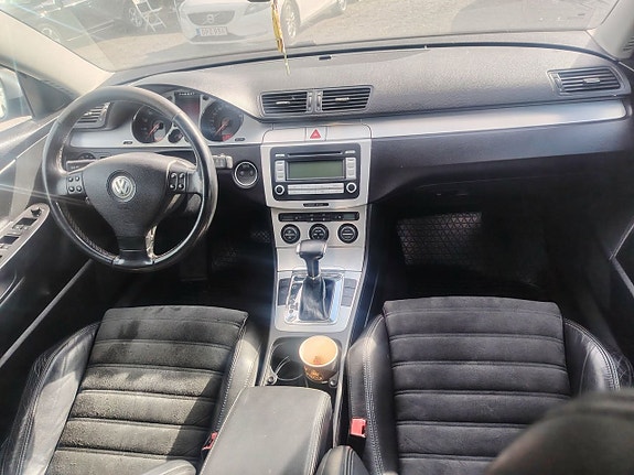 Volkswagen Passat 19 of 26