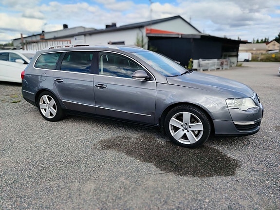 Volkswagen Passat 8 of 26
