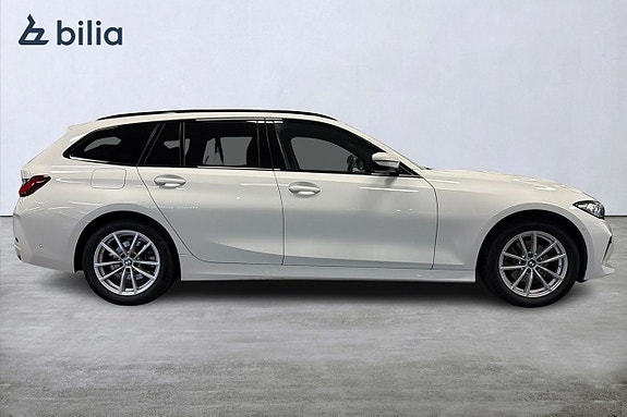 BMW 320d 16 of 18