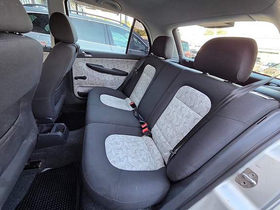 Skoda Fabia 11 of 13