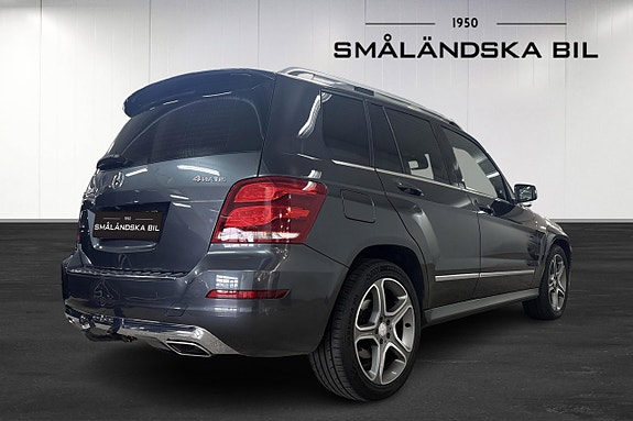 Mercedes-Benz GLK220 4 of 11
