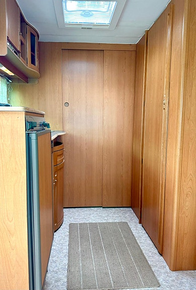 Adria Unica 562UL 5 of 17