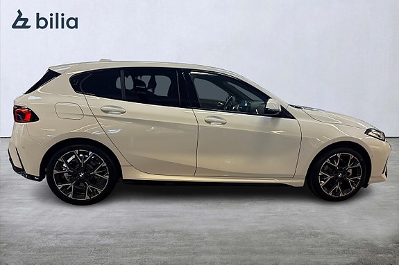BMW 120 16 of 19