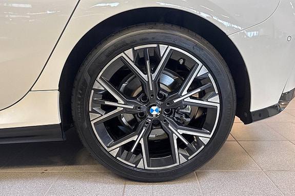 BMW 120 14 of 19