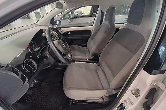 Volkswagen Up! Cross 5 of 8