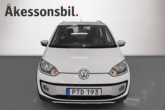 Volkswagen Up! Cross 2 of 8