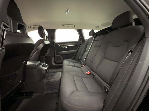 Volvo V90 Cross Country 17 of 30