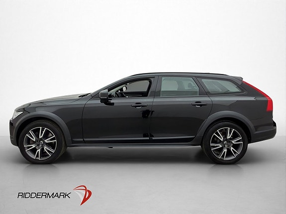 Volvo V90 Cross Country 4 of 30