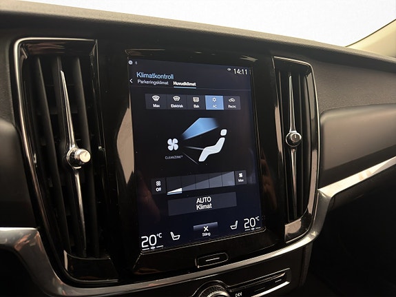 Volvo V90 Cross Country 24 of 30