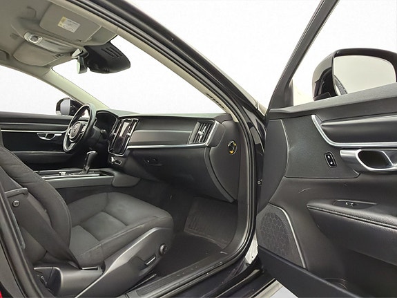 Volvo V90 Cross Country 22 of 30