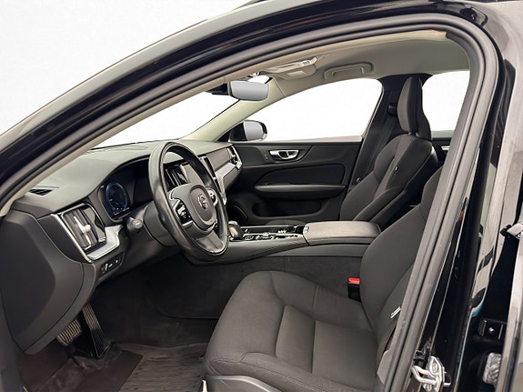 Volvo V60 12 of 30