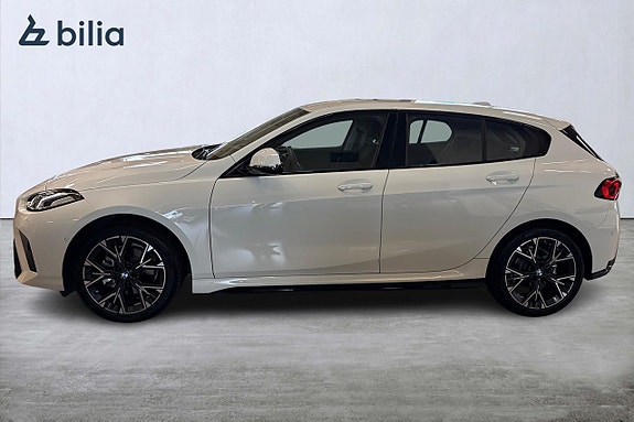 BMW 120 3 of 19