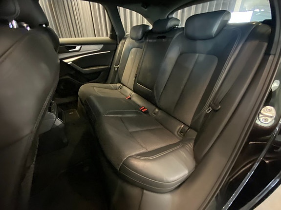Audi A6 7 of 30