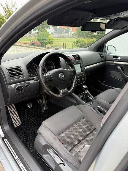 Volkswagen Golf V 6 of 9