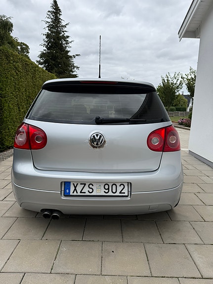 Volkswagen Golf V 5 of 9