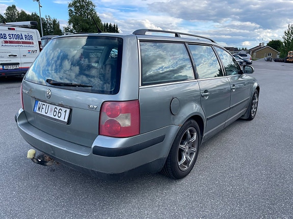 Volkswagen Passat 3 of 7