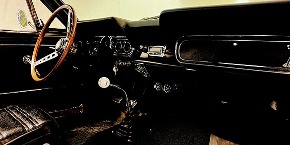 Ford Mustang 3 of 3