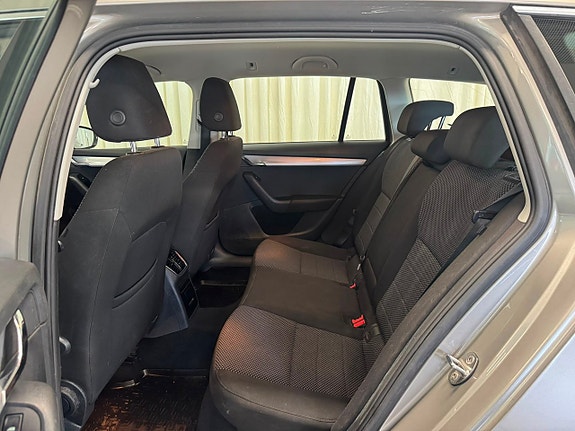 Skoda Octavia 23 of 26