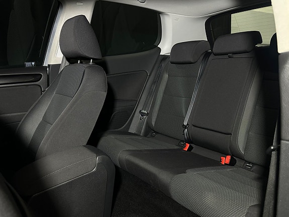 Volkswagen Golf VI 8 of 16