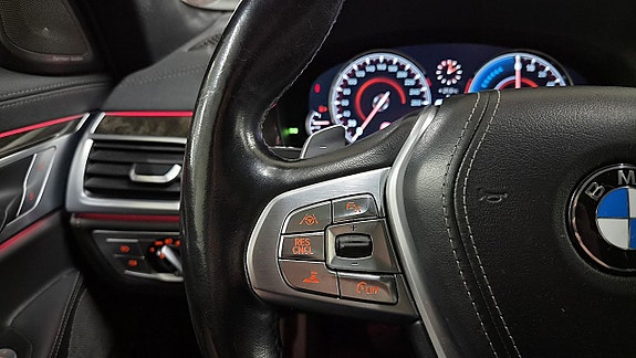 BMW 740e 16 of 29