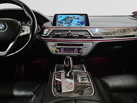 BMW 740e 15 of 29