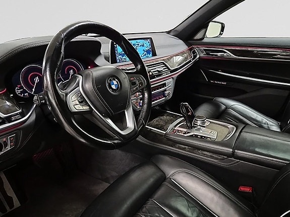 BMW 740e 11 of 29
