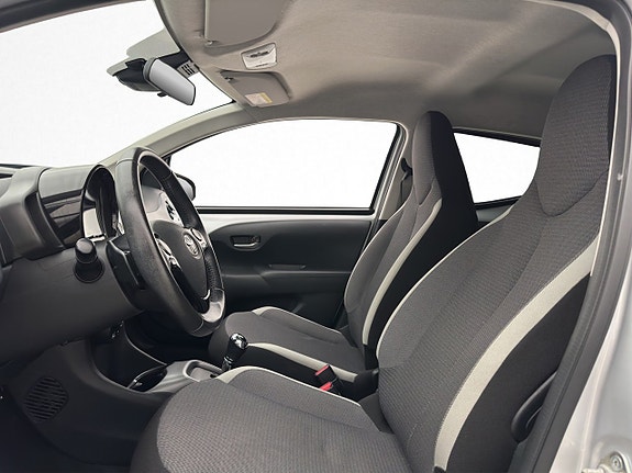 Toyota Aygo 11 of 30