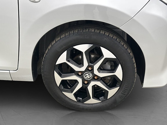 Toyota Aygo 30 of 30