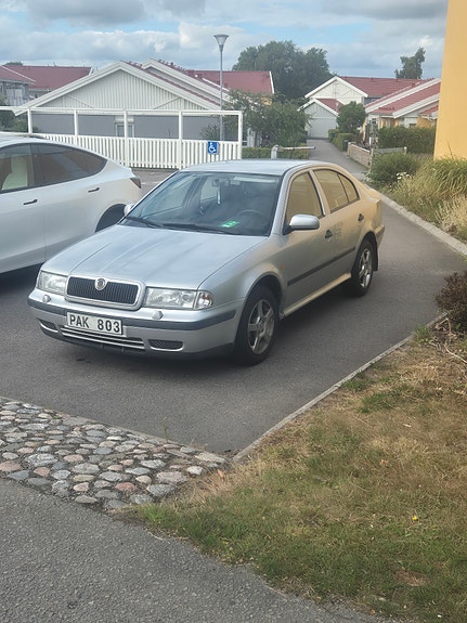 Skoda Octavia 3 of 4