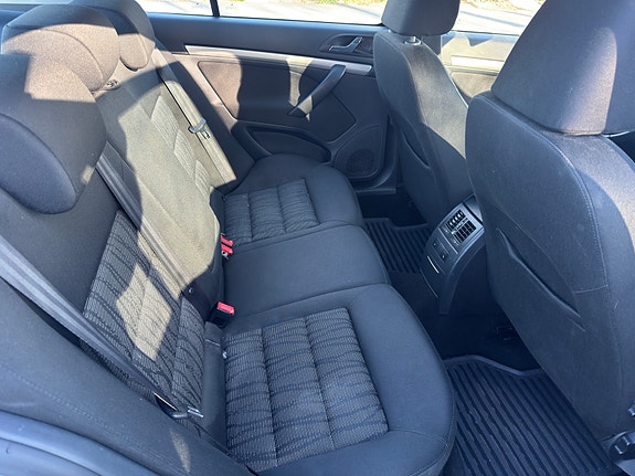 Skoda Octavia 9 of 12