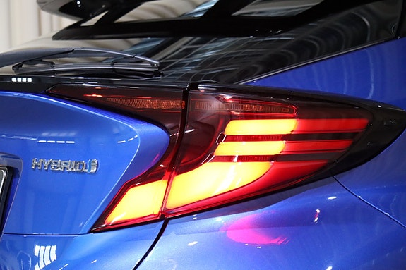 Toyota C-HR 14 of 30