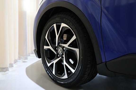 Toyota C-HR 9 of 30