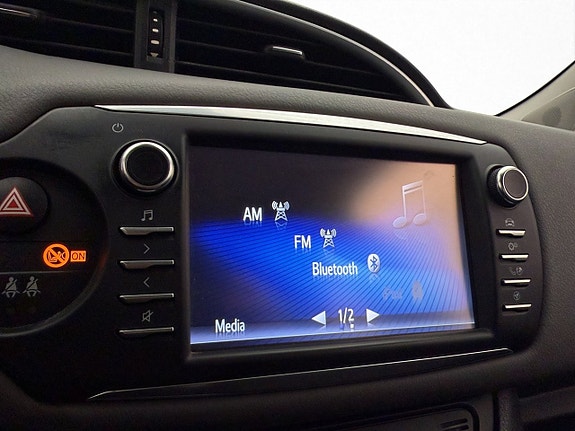 Toyota Yaris 17 of 26