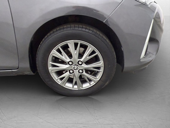 Toyota Yaris 24 of 26