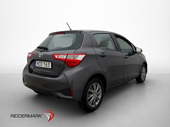 Toyota Yaris 8 of 26