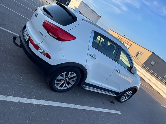 Kia Sportage 4 of 12