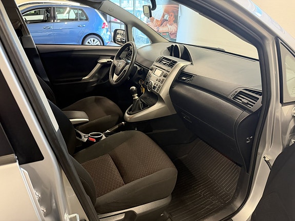 Toyota Verso 13 of 20
