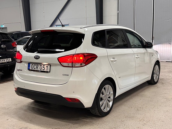 Kia Carens 5 of 25