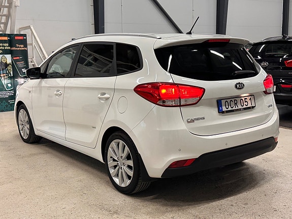 Kia Carens 6 of 25
