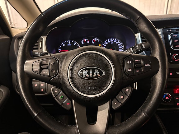 Kia Carens 15 of 25