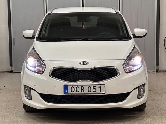 Kia Carens 4 of 25