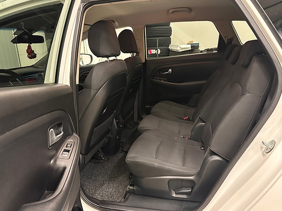 Kia Carens 22 of 25