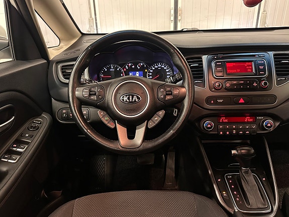 Kia Carens 12 of 25