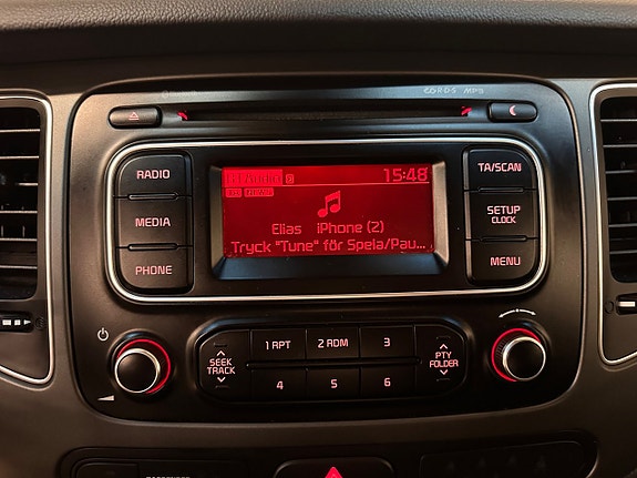 Kia Carens 17 of 25